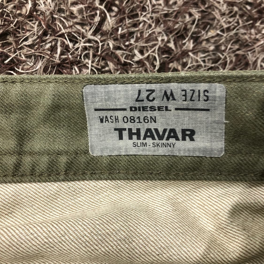 디젤 THAVAR  올리브 그린 슬림 데님 팬츠 상품이미지6