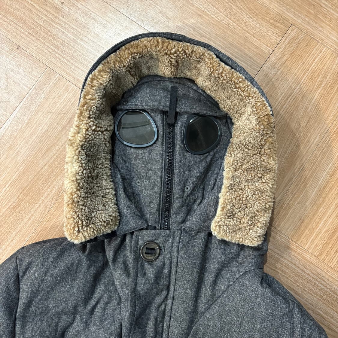 씨피컴퍼니 울 후디 노르지 고글 다운 파카 상품이미지2