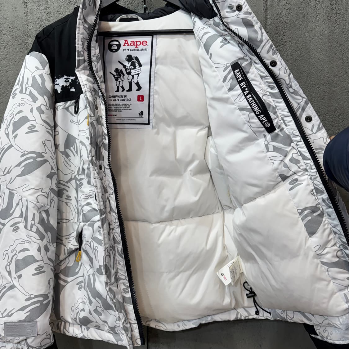에이프 by 베이프 익스플로럴 카모 다운 패딩 (L)   상품이미지5