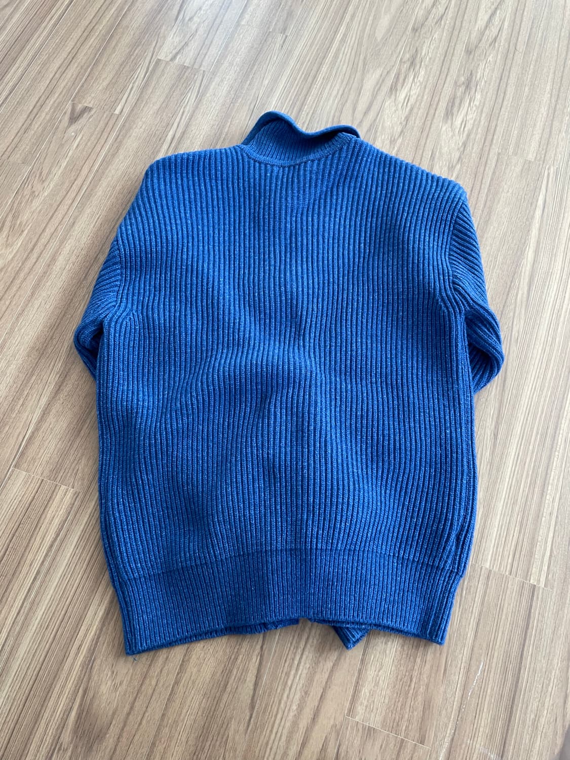 아모멘토 블루 가디건 상품이미지3