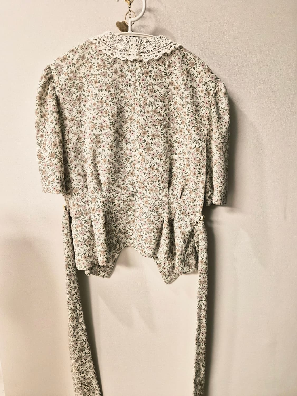 오브제(objet) 빈티지 플라워 레이스 칼라 블라우스 상품이미지6