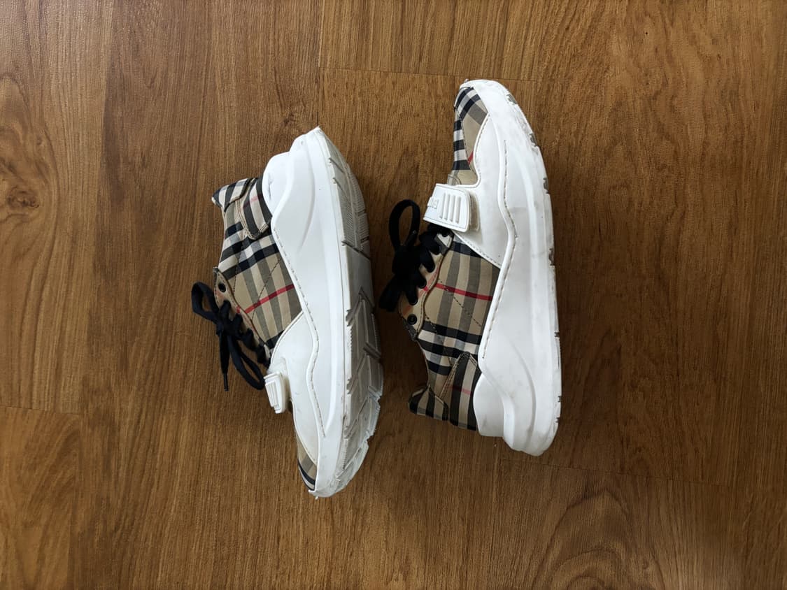 버버리 스니커즈 250 상품이미지3
