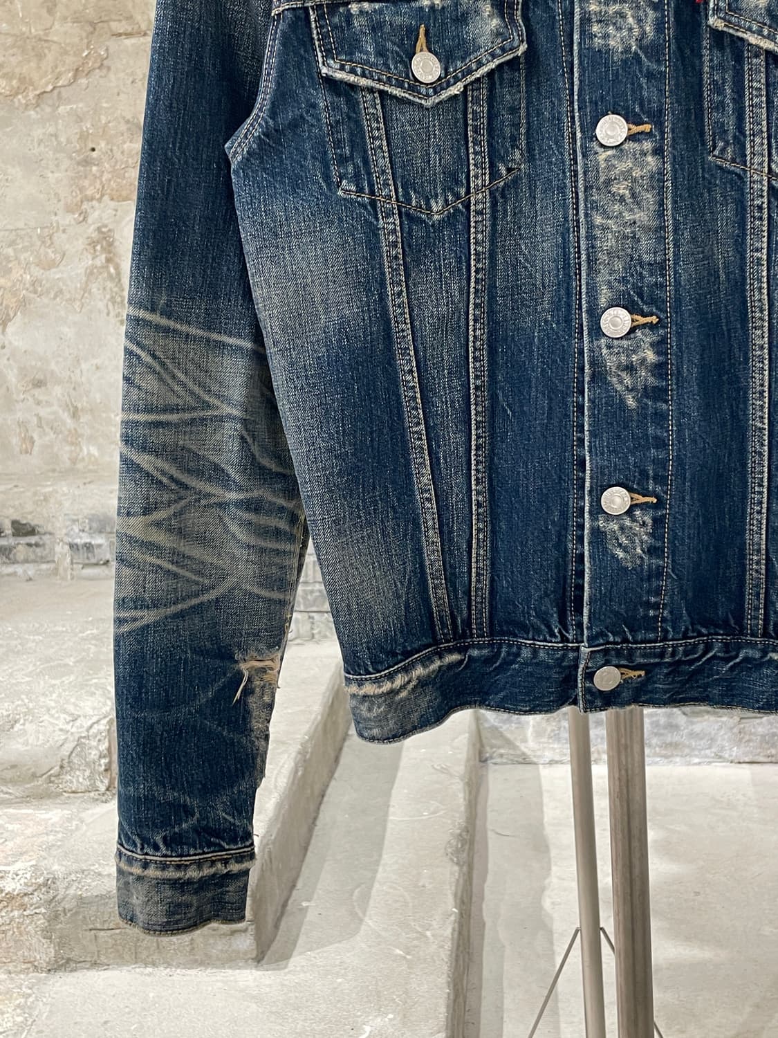 리바이스 70505 중청 워싱 웨스턴 트러커 데님 자켓 상품이미지4