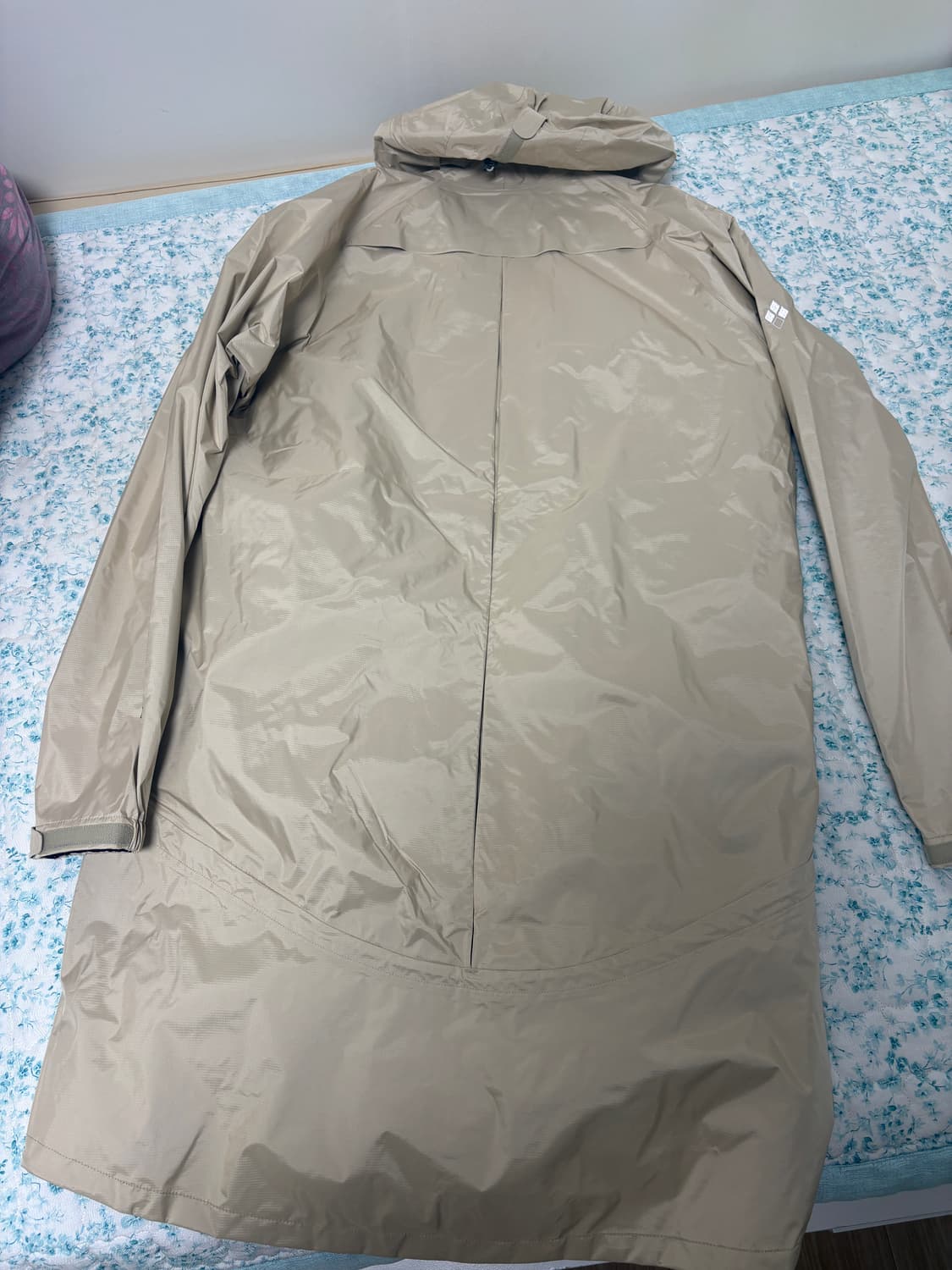 몽벨 레인코트 베이지 xl사이즈 상품이미지2