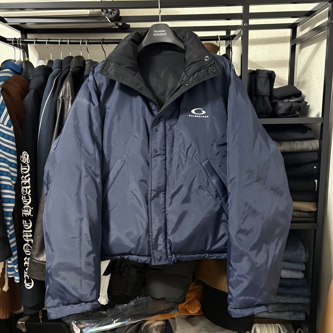 발렌시아가 리버시블 숏 푸퍼 패딩 상품이미지3