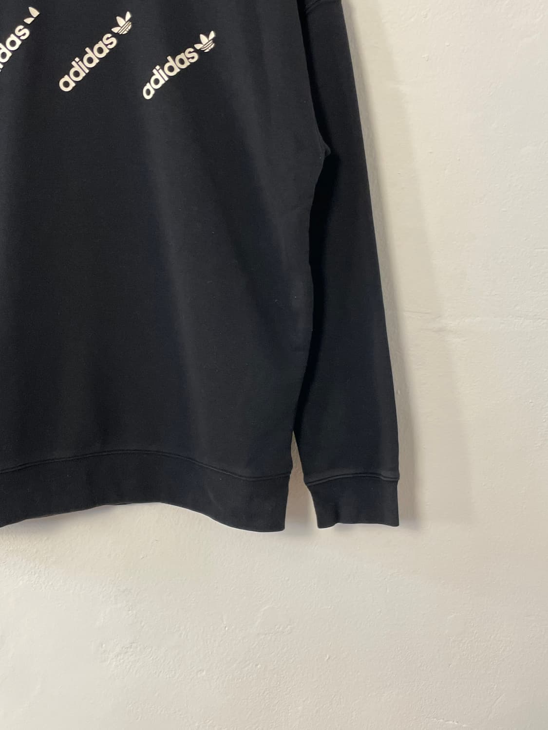 아디다스 맨투맨  상품이미지4