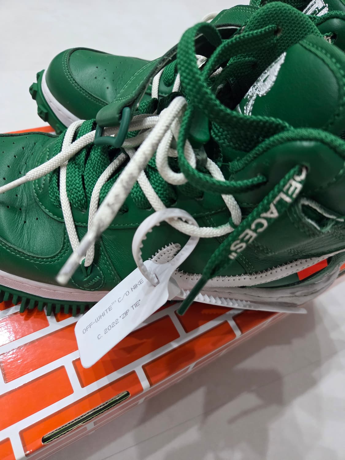 [270mm] 오프화이트 나이키 상품이미지2