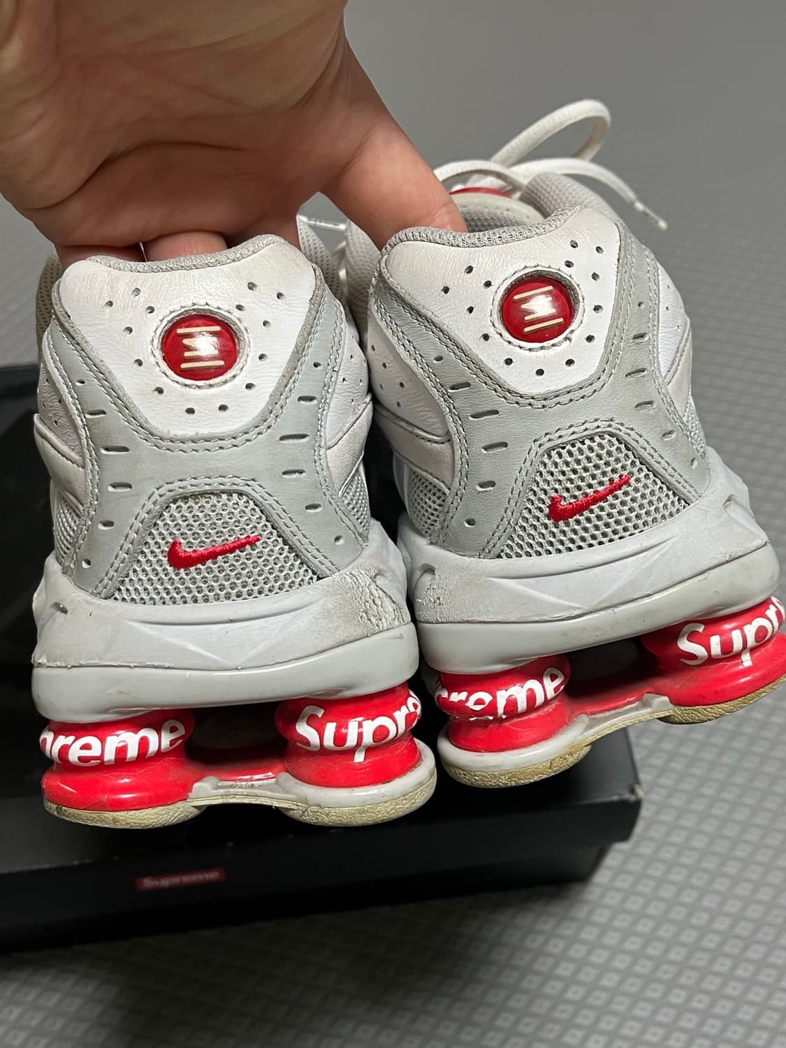 나이키 슈프림 샥스 라이드 화이트 280 상품이미지3