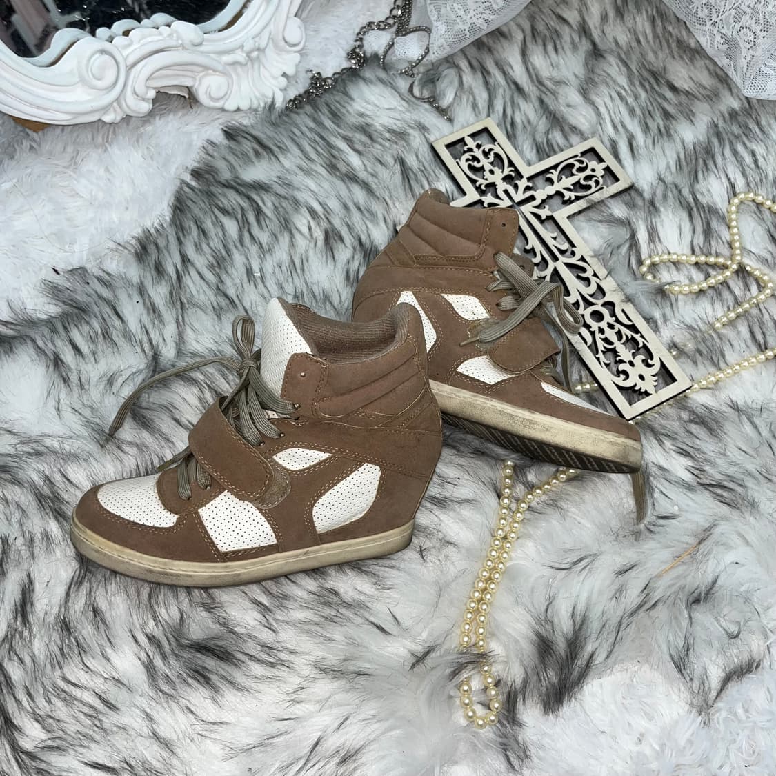 베이지 웨지힐 스니커즈 상품이미지2