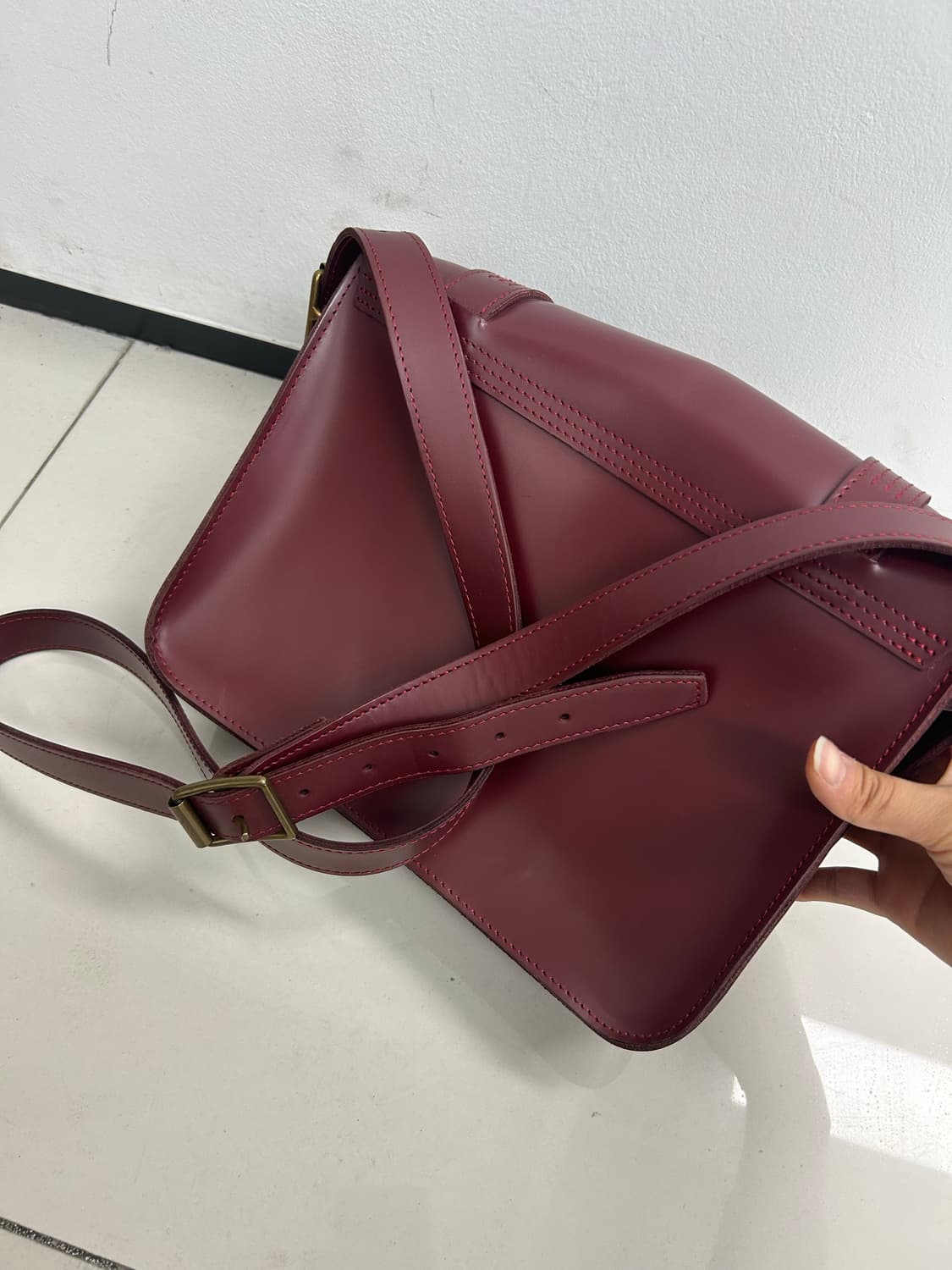 닥터마틴사첼백 와인크로스백 상품이미지5