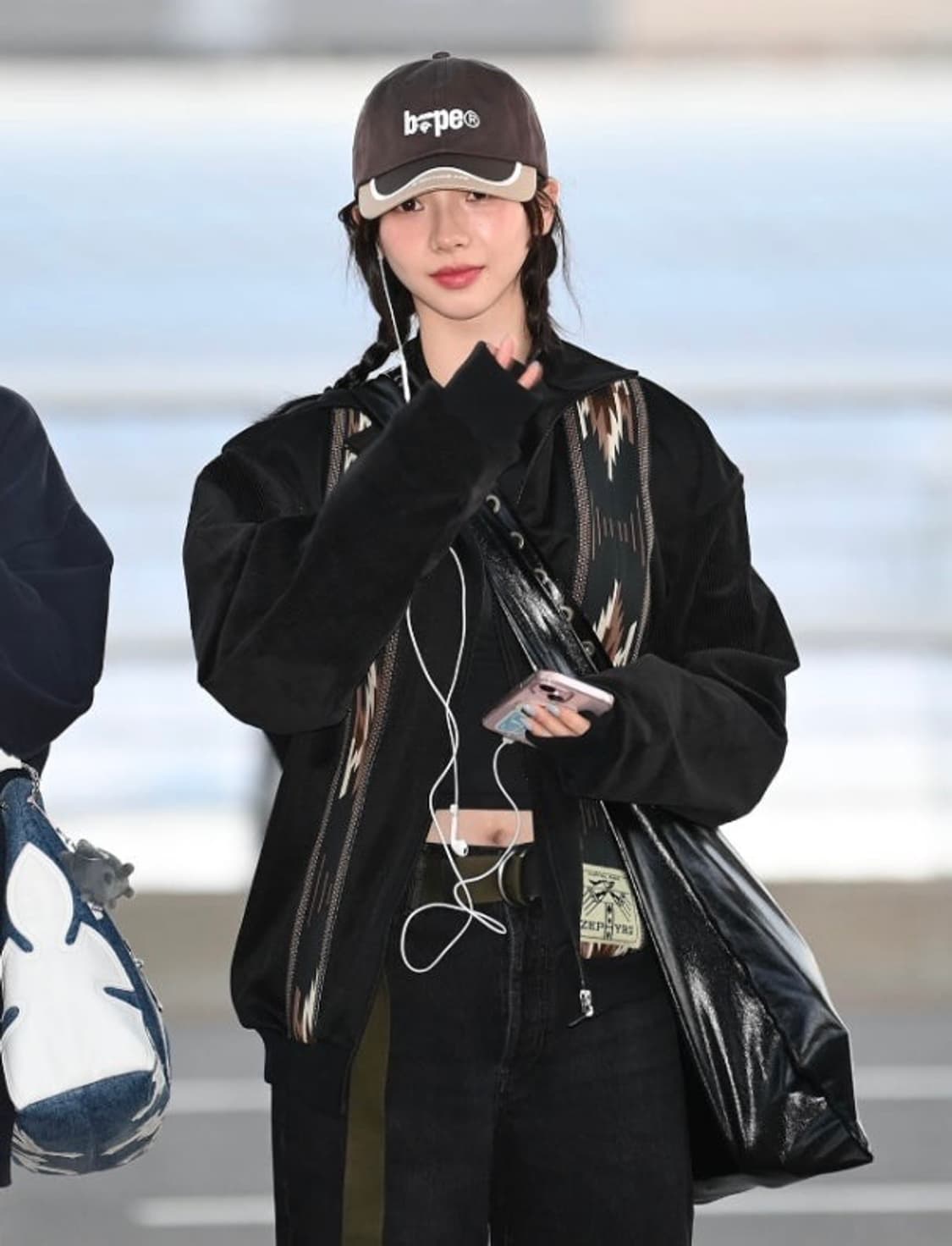 4) 캐피탈 스무스 저지 코치 & 제피르 트랙 자켓 블랙 카리나 상품이미지1