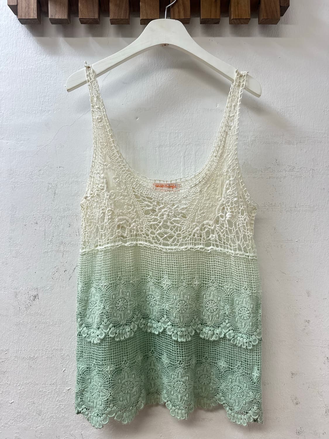 일본빈티지 그라데이션 크로쉐 코튼 슬리브리스 탑 상품이미지1