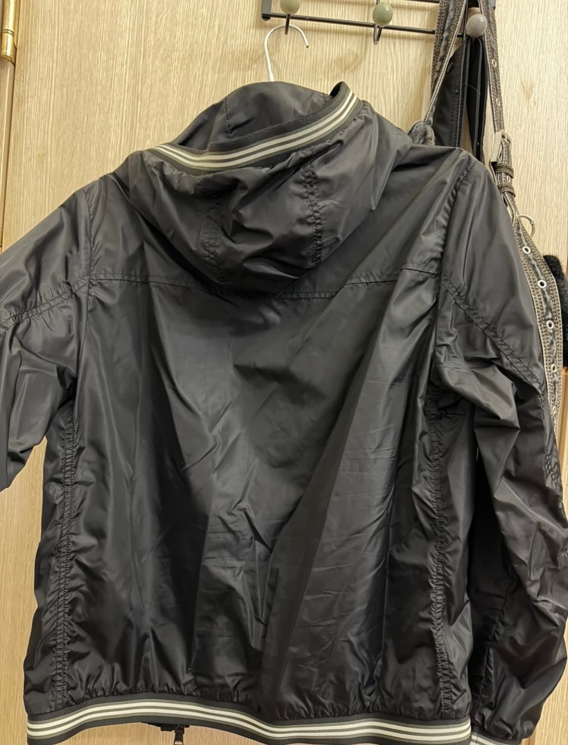 몽클레어 장클로드 바람막이 상품이미지1