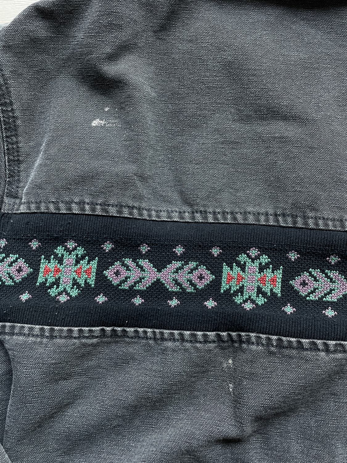 90s 칼하트 아즈텍 블랙 산타페 봄버 JR0405 자켓 상품이미지8