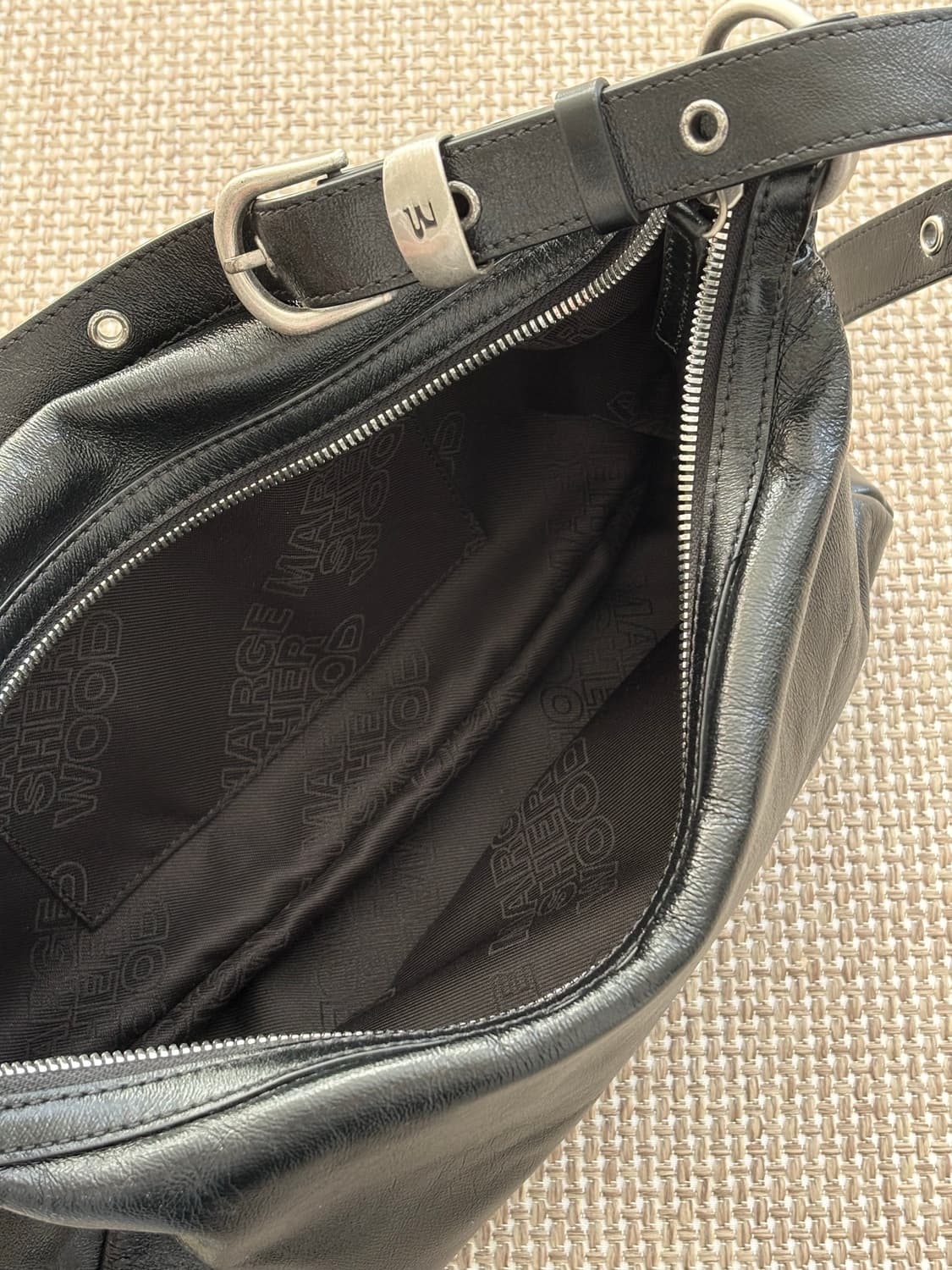 마지셔우드 호보백 블랙 상품이미지2