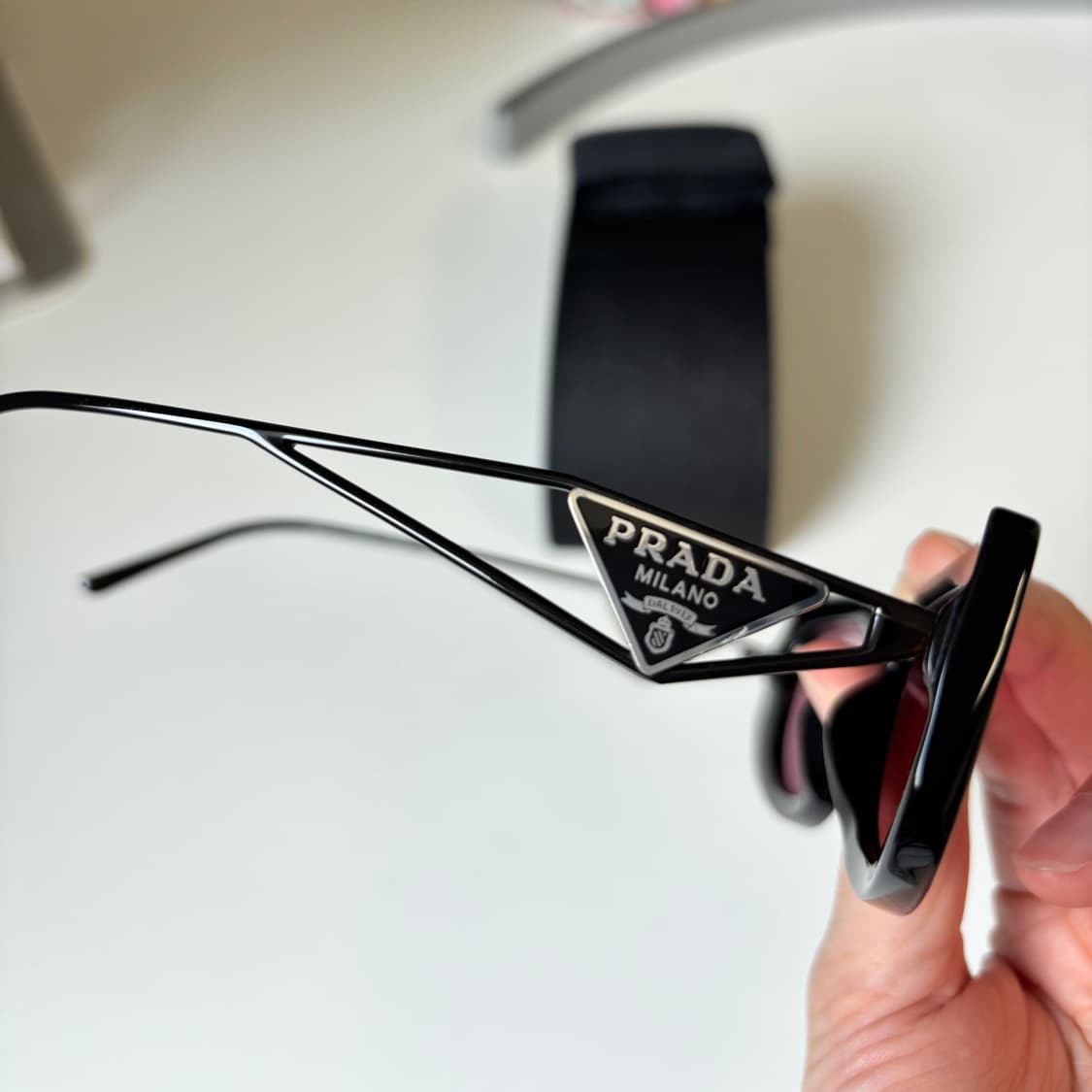 PRADA 25SS 핑크 틴티드 선글라스 (풀구성) 상품이미지6