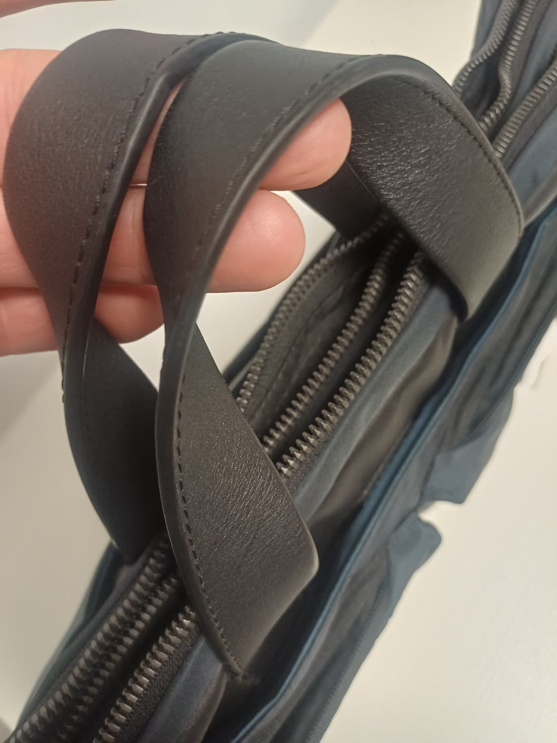 만다리나 덕 투포켓 브리프케이스 상품이미지3