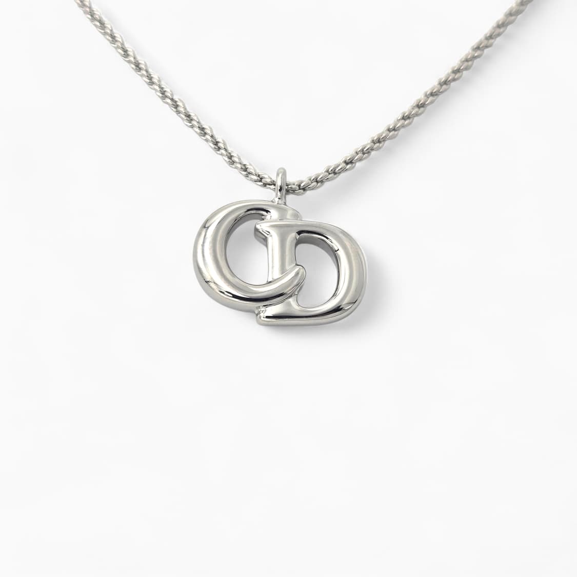 디올 라지 CD 로고 목걸이 상품이미지2