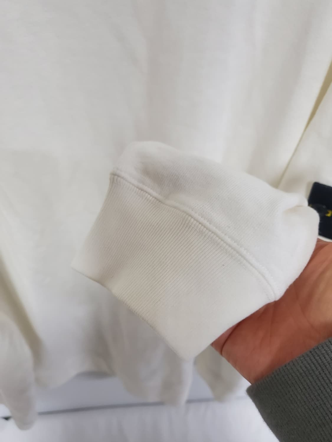 스톤아일랜드 맨투맨 매장판정품 남성 100사이즈  상품이미지5