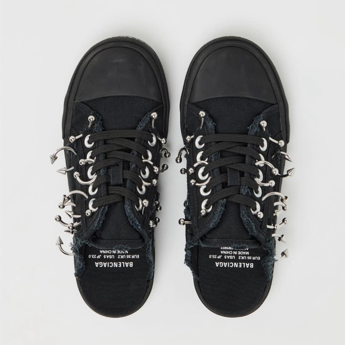 [36] Balenciaga piercing sneakers 상품이미지2