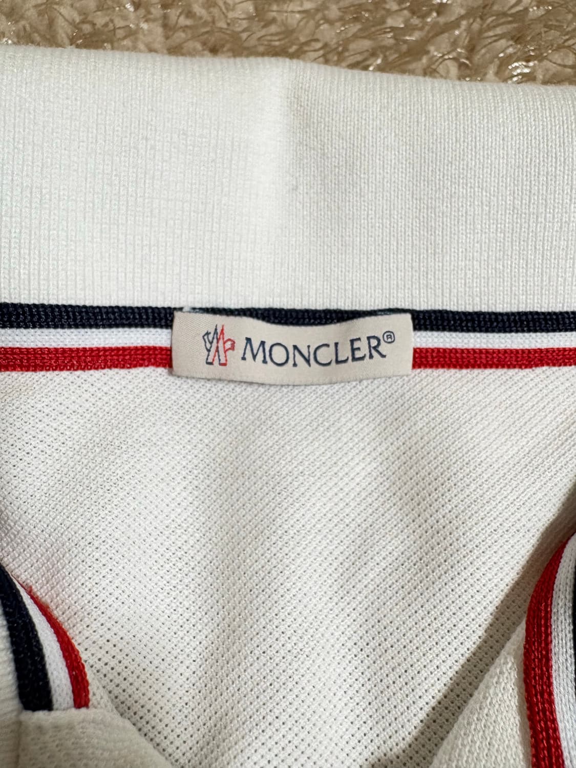 몽클레어 와펜패치 카라티 화이트 상품이미지4
