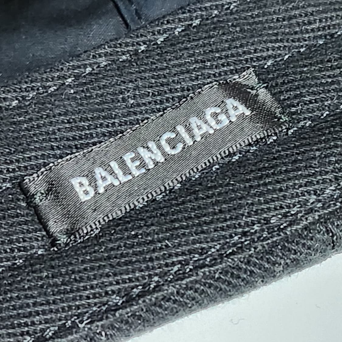 [L] 발렌시아가 블랙 챙로고 볼캡 모자 a821062 상품이미지9