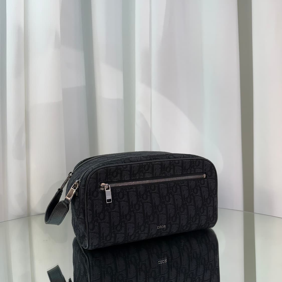 디올 토일레트리 백 블랙 오블리크 자카드
2ESCA494YKY-H03E  상품이미지4