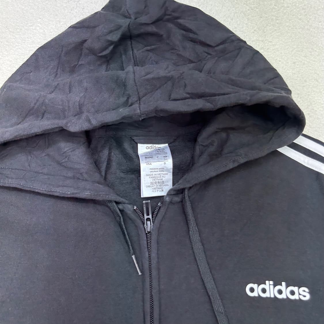 Adidas black hood zip-up 상품이미지6