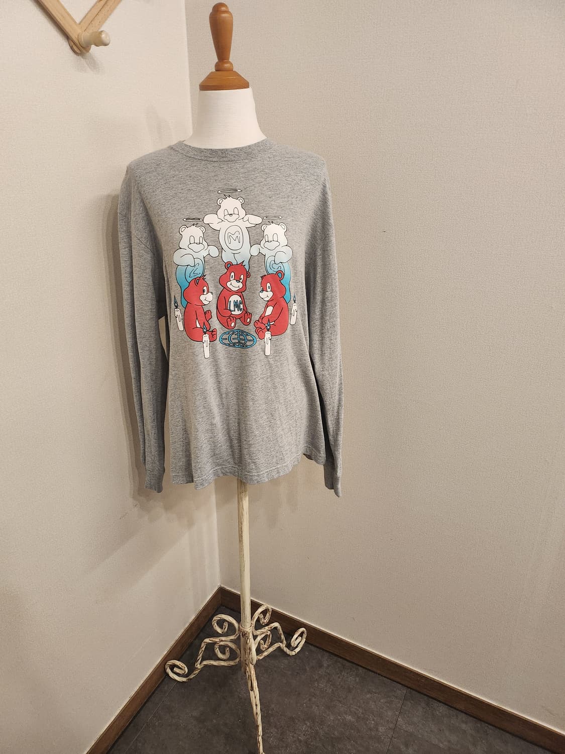 ((엘엠씨 LMC))곰돌이🐻 그레이 회색 롱슬리브 티셔츠 상품이미지1
