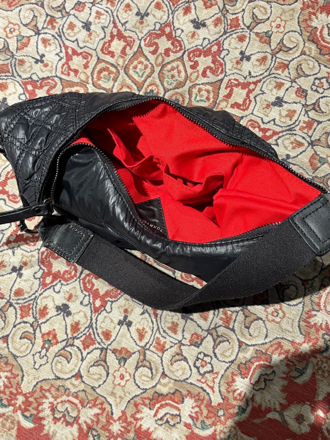 타미힐피거 투 포켓 퀼팅 호보백 상품이미지7