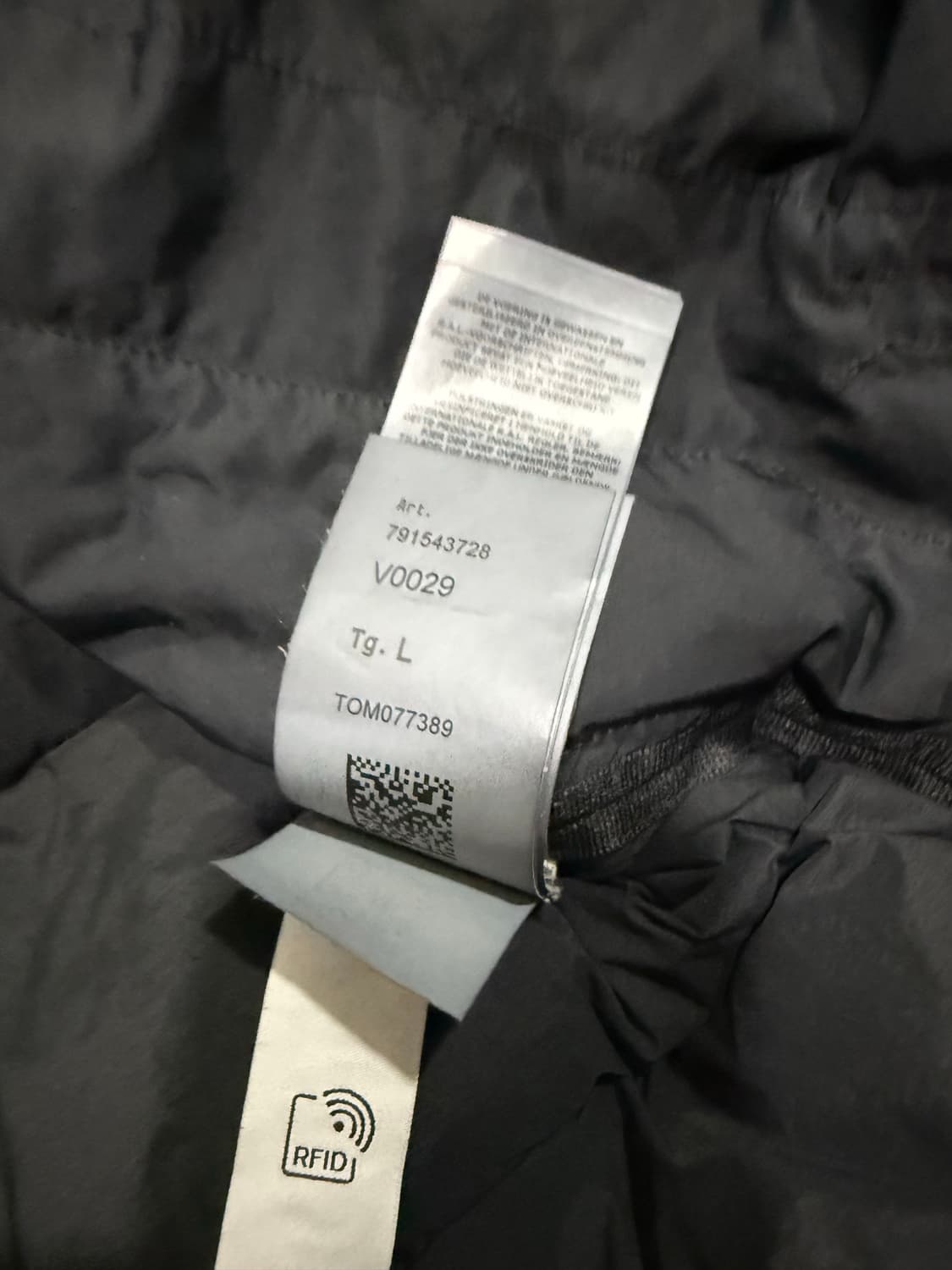 [당일출고,L사이즈] 스톤아일랜드 심리스 패딩 상품이미지6