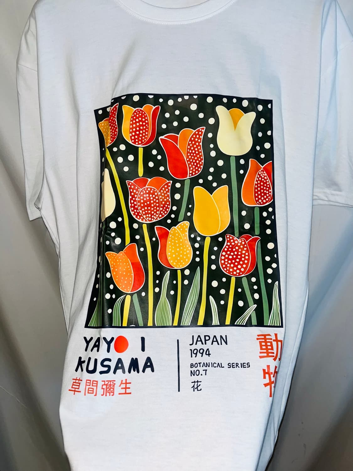 Kusama Yayoi 쿠사마 야요이 1994년도 튤립 아트 반팔 티셔츠 상품이미지2