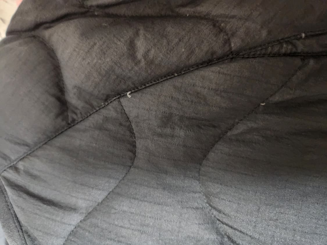 유니클로 x 화이트마운티니어링 경량 패딩 XL 상품이미지5