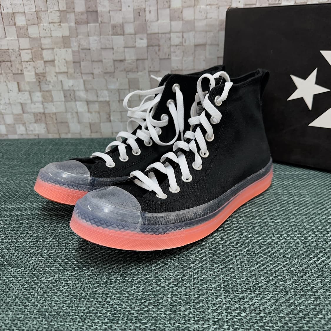 컨버스 남성 척 테일러 올스타 블랙 와일드망고 스니커즈 상품이미지1