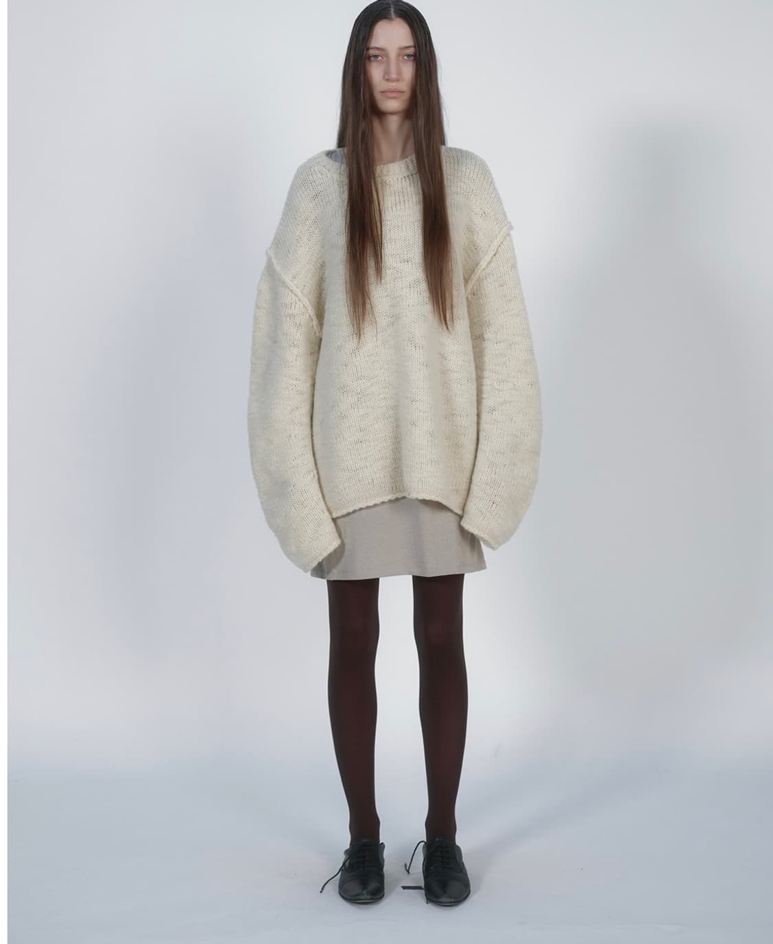 낫띵에브리띵 BALLOON SLEEVE SWEATER IN IVORY 상품이미지1