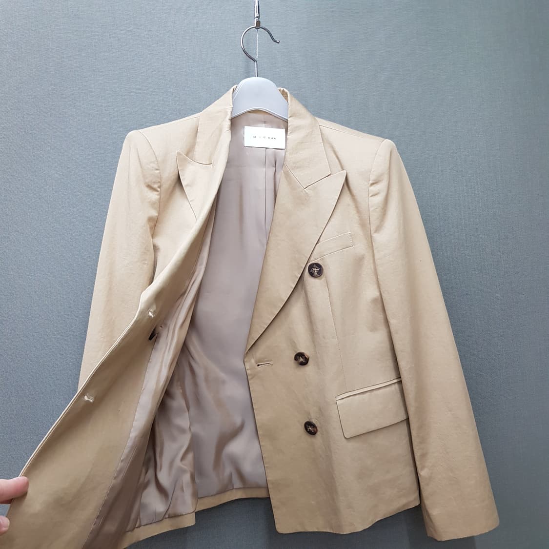 MICHAA 미샤 2023 린넨 블렌드 클래식 더블자켓 91-97-165 상품이미지6