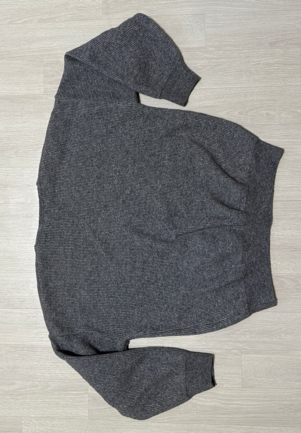 회색 브이넥 네트 상품이미지2