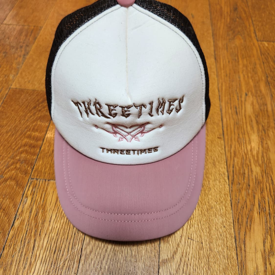

🧢 [THREETIMES] 핑크팝 메쉬 트러커 캡 상품이미지1
