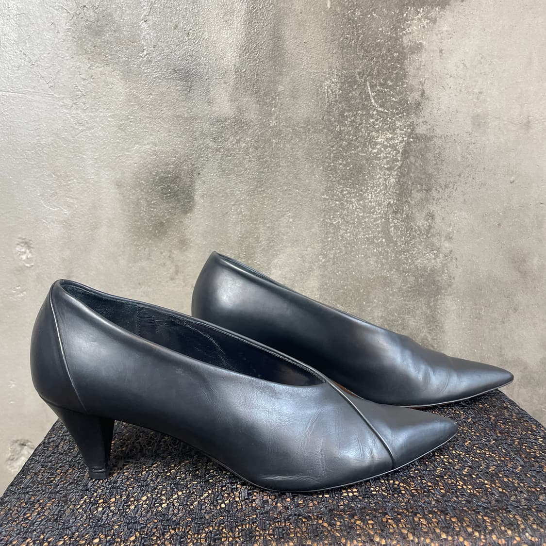 지방시 딥 브이넥 힐 상품이미지2