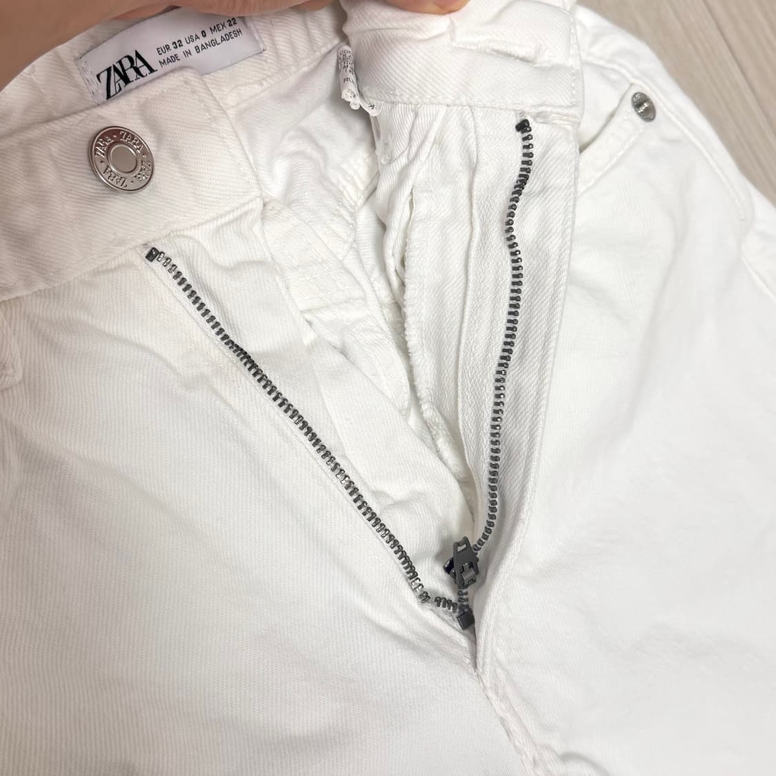 (22) 자라 화이트 데님팬츠 상품이미지4