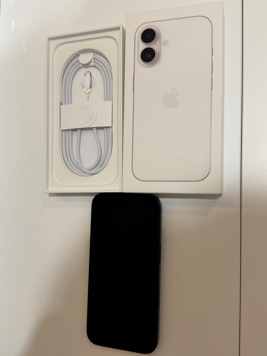 아이폰16 블랙 128기가 상품이미지2