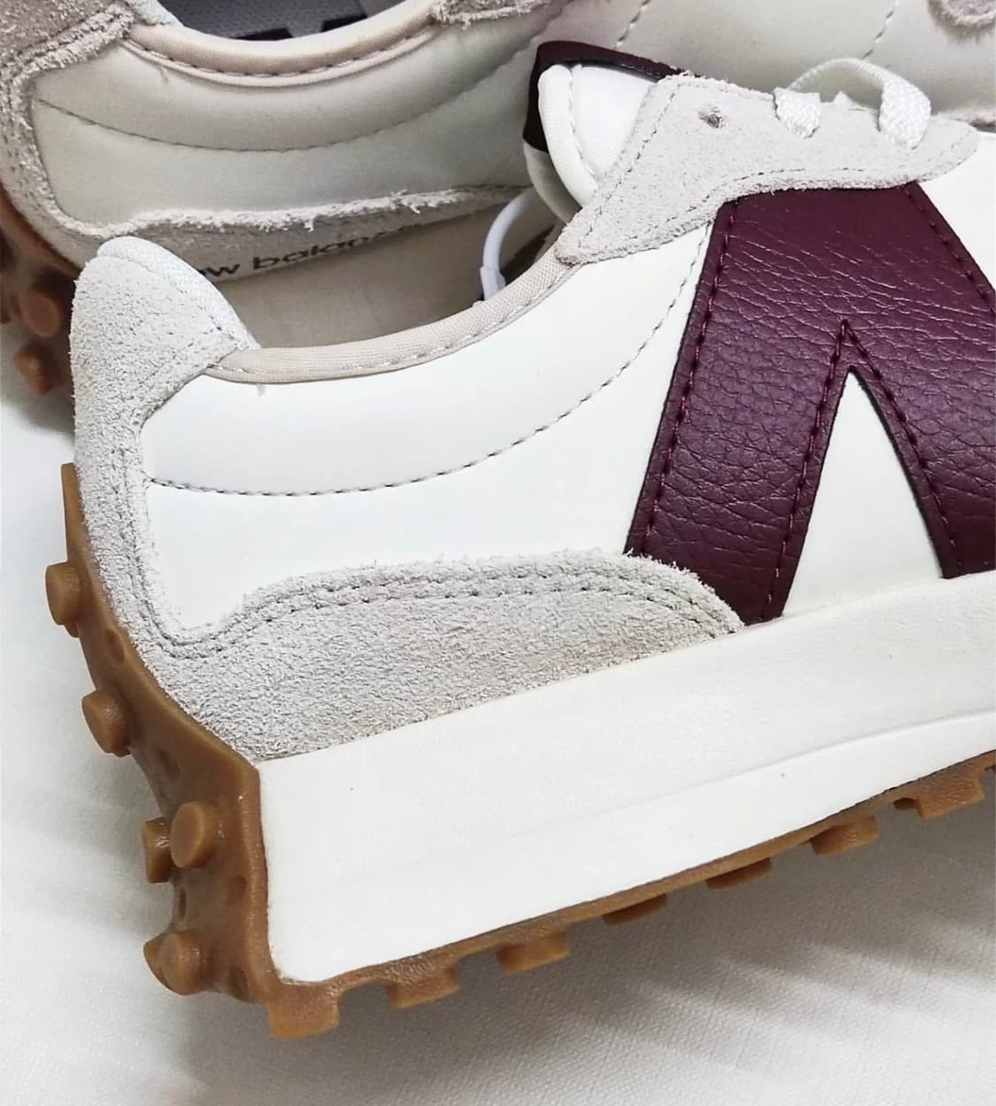 뉴발란스 여자 운동화 327 버건디 런닝화 상품이미지4