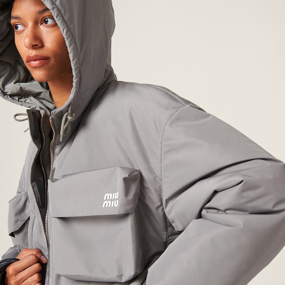 미우미우 테크니컬 패딩 자켓 상품이미지9