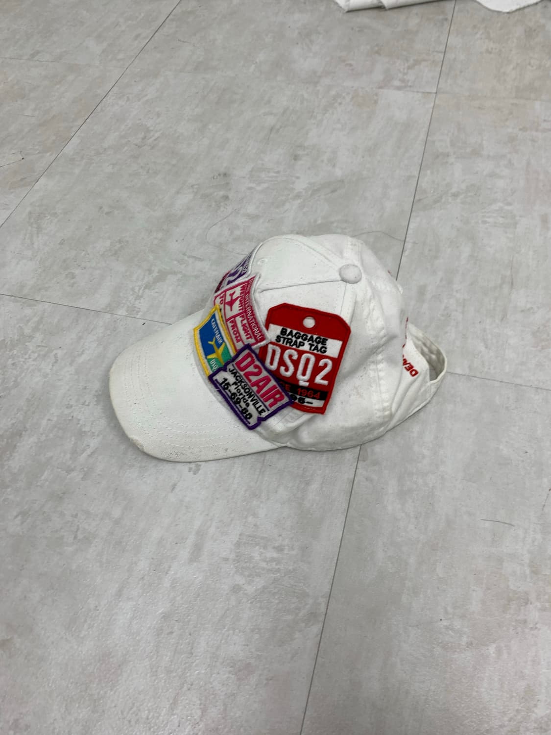 Dsquared2 화이트 스티치 캡 상품이미지2