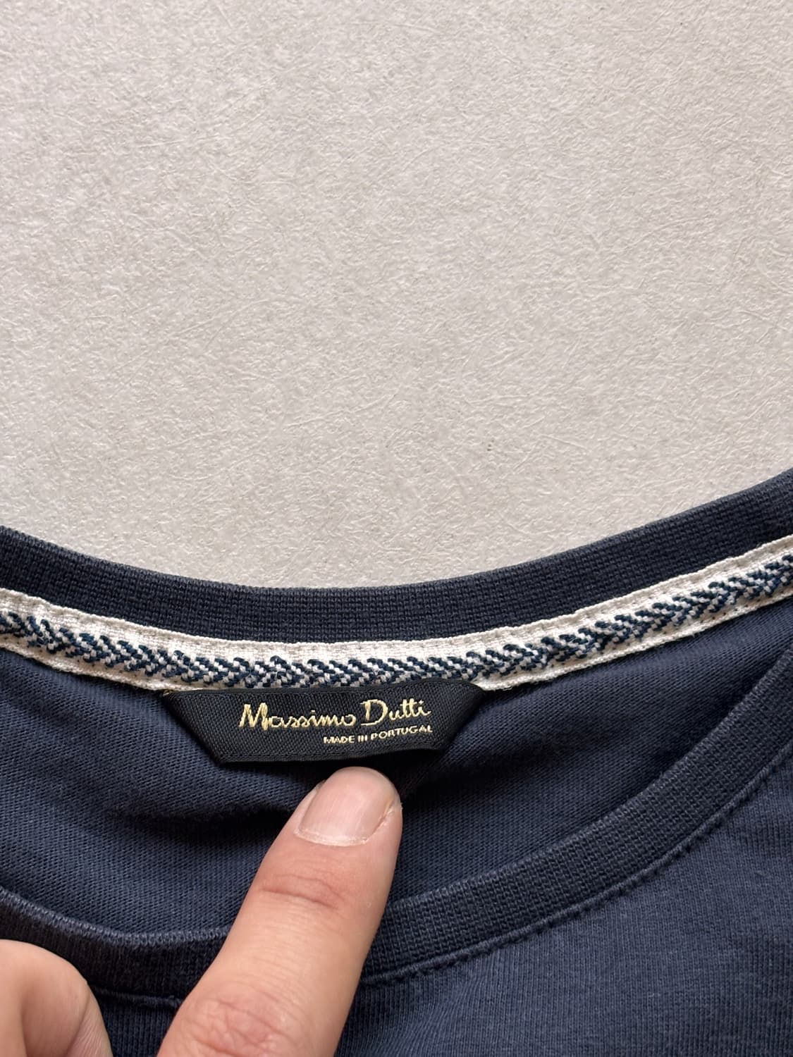 Massimo Dutti NAVY 자수 네이비 반팔 티셔츠 상품이미지3