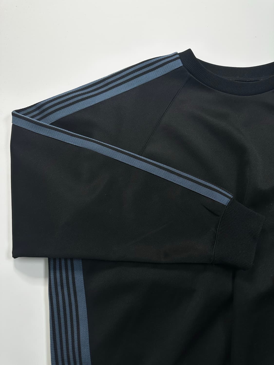 니들스 크랙 크루넥 셔츠 폴리스 스무스 맨투맨 상품이미지2