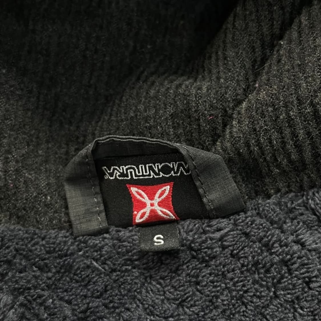 90 몬츄라 프리마로프트 네비스 자켓 상품이미지3