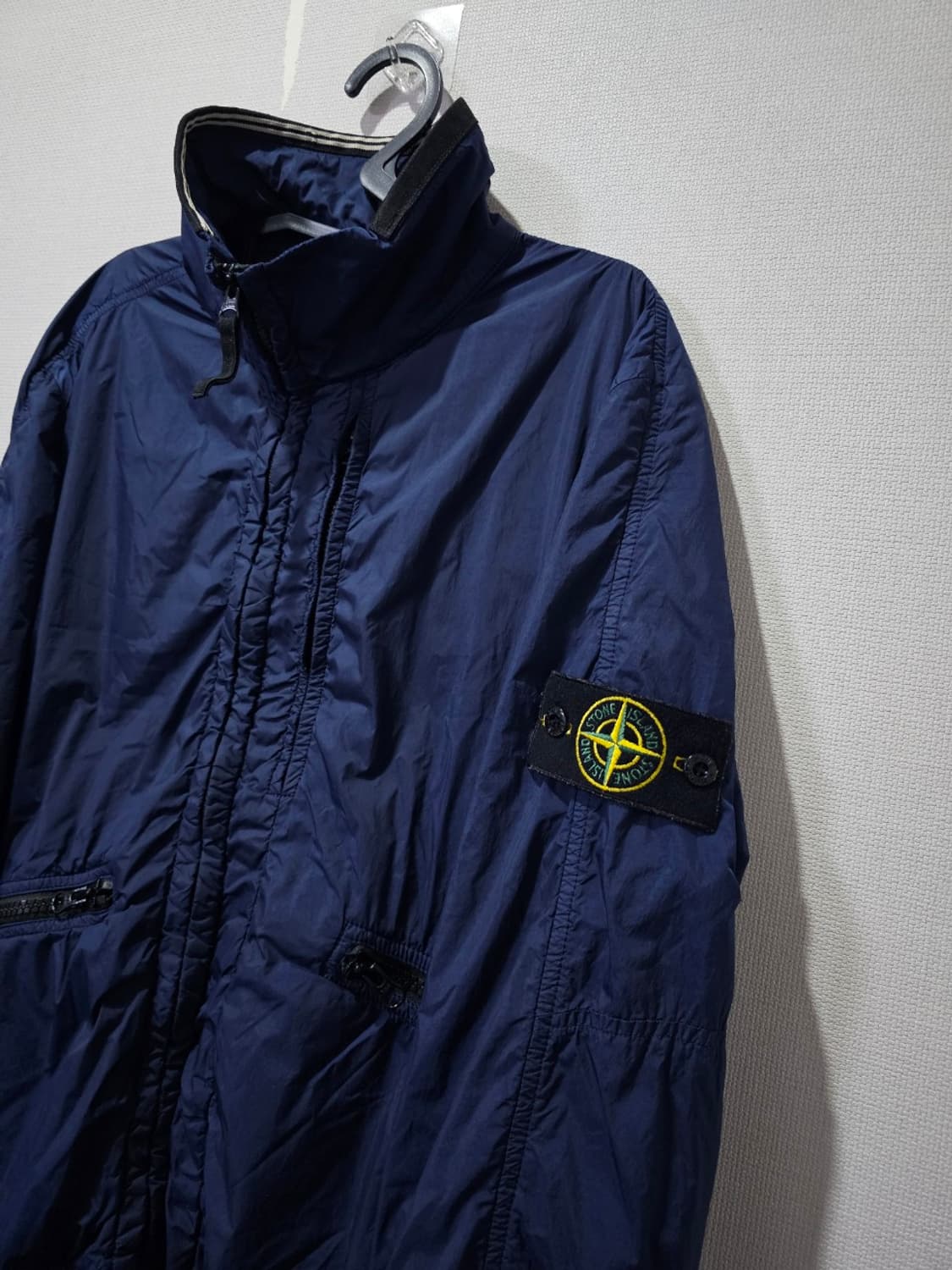 정품 스톤아일랜드 크링클랩스 바람막이 자켓 95 / M 상품이미지2