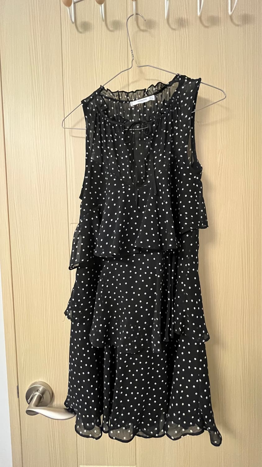 MANGO 블랙 도트 프릴 원피스 XS 상품이미지2