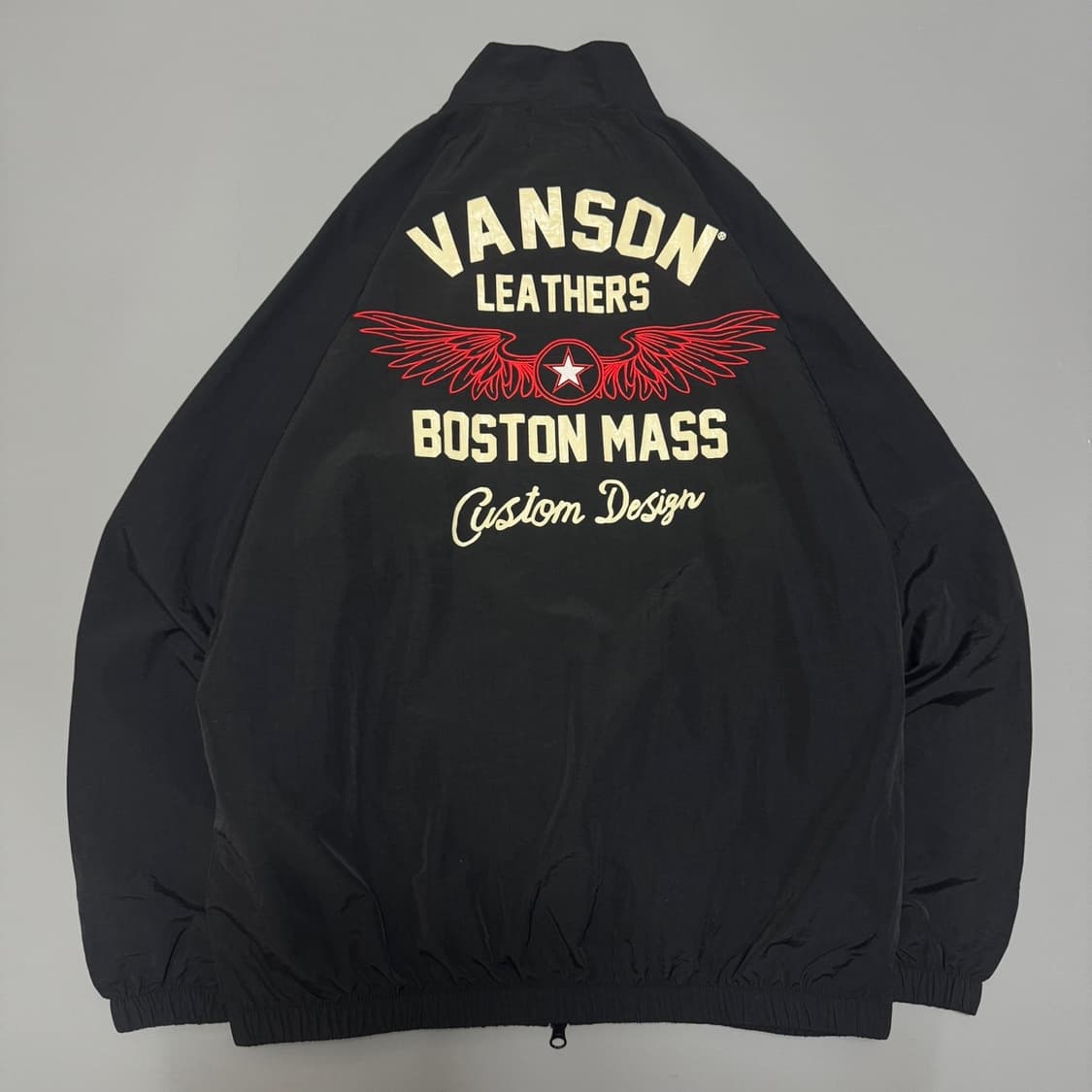 밴슨(VANSON) 블랙 양면 자수 로고 프린팅 플라잉스타 윈드브레이커 상품이미지7